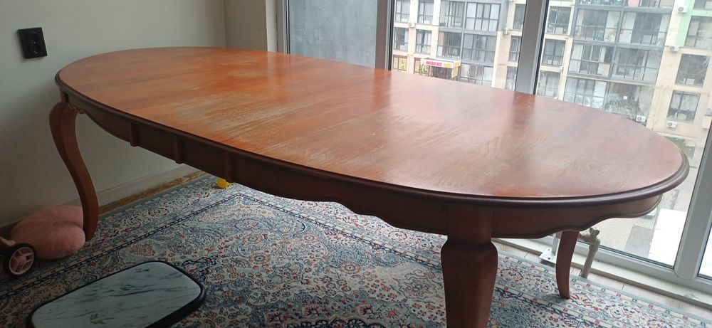 Стол в хорошем состоянии