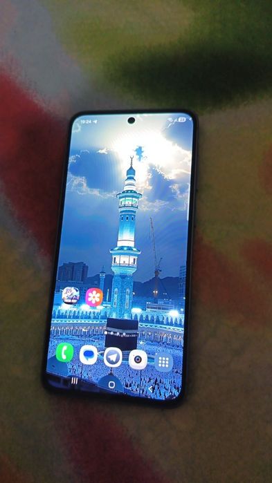 Samsung A 56 8/128 srochni sotiladi