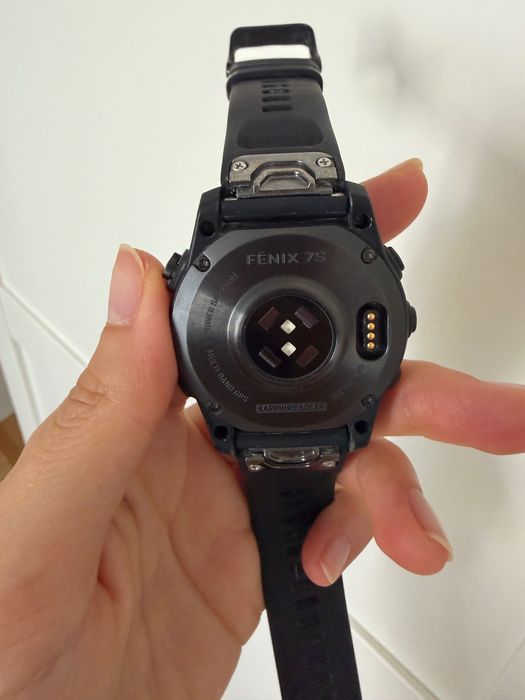 Garmin Fenix 7s sapphire solar