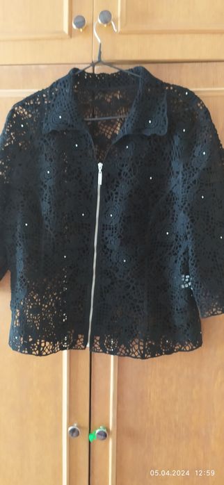 Продам женскую блузку