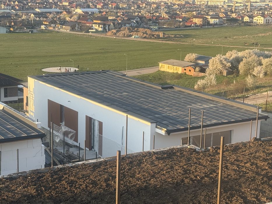 Vand casa Dezmir - zona Planoarelor