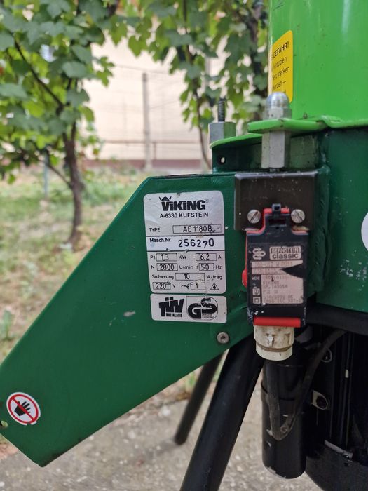 Tocator frunze  crengi Viking AE 1180b, 1300 w