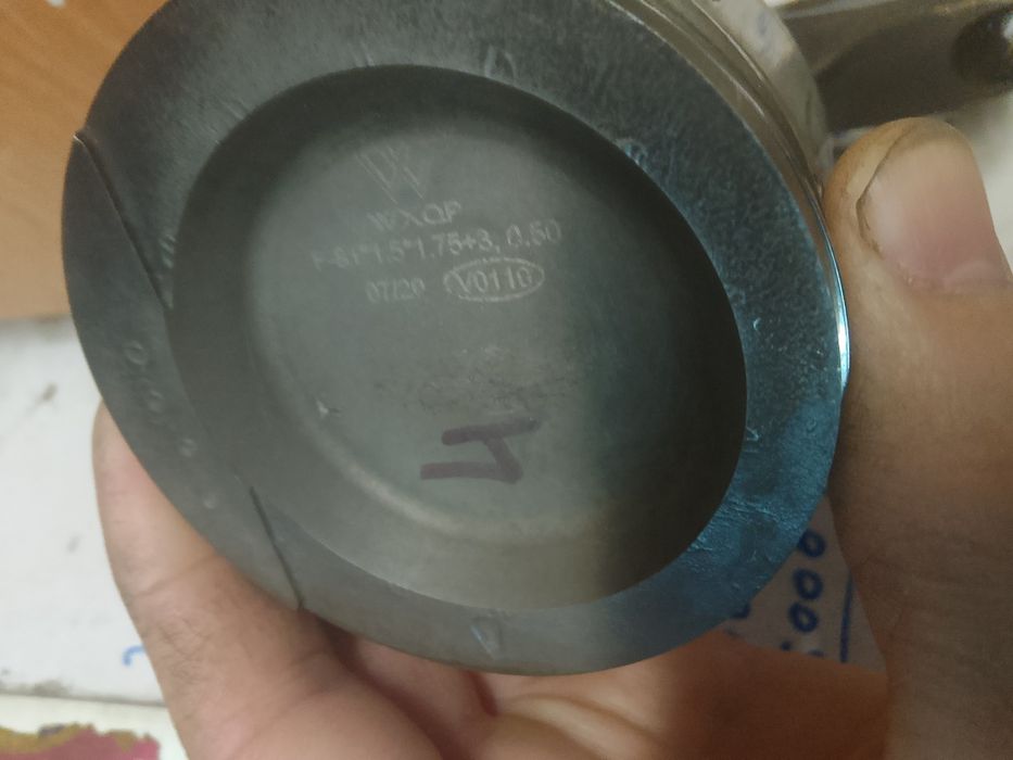 Продам поршни продам