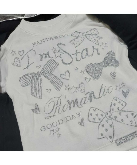 Set 3 piese , vesta metalizata, bluza alba, pantaloni gri stil pipita