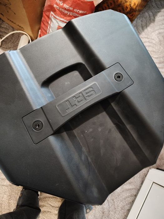 Активна тонколона Mackie srt 215