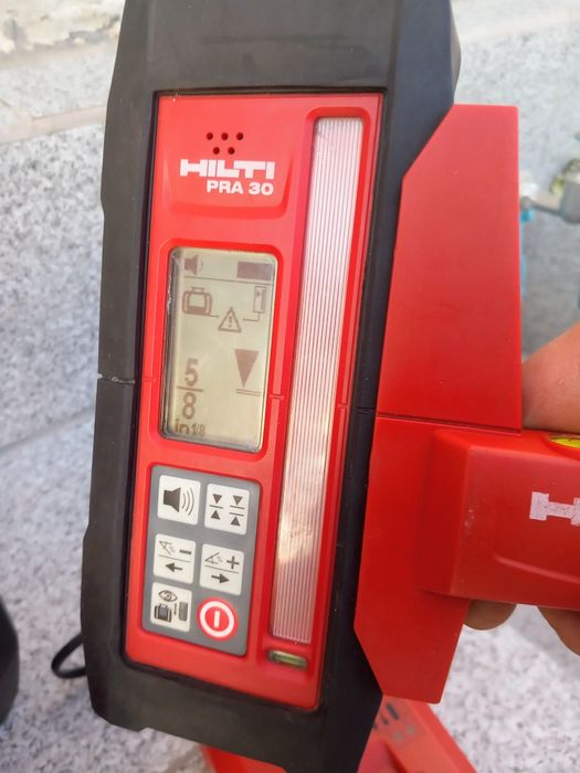 Ротационен лазерен нивелир Hilti PR 30-HVS A12