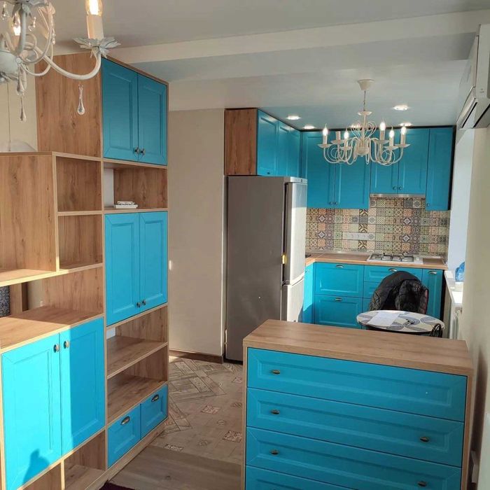 Reparații Mobilier, Reglaje Uși, Înlocuire Feronerie & Balamale