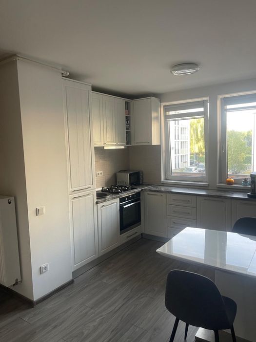 Vand apartament cu 2 camere