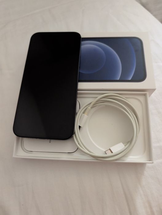 iPhone 12 Black 64 GB