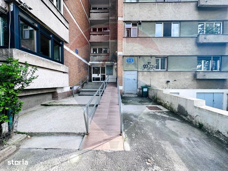 Garsoniera 45.4mp si boxa, Metrou Favorit la 5 minute, Vedere Libera
