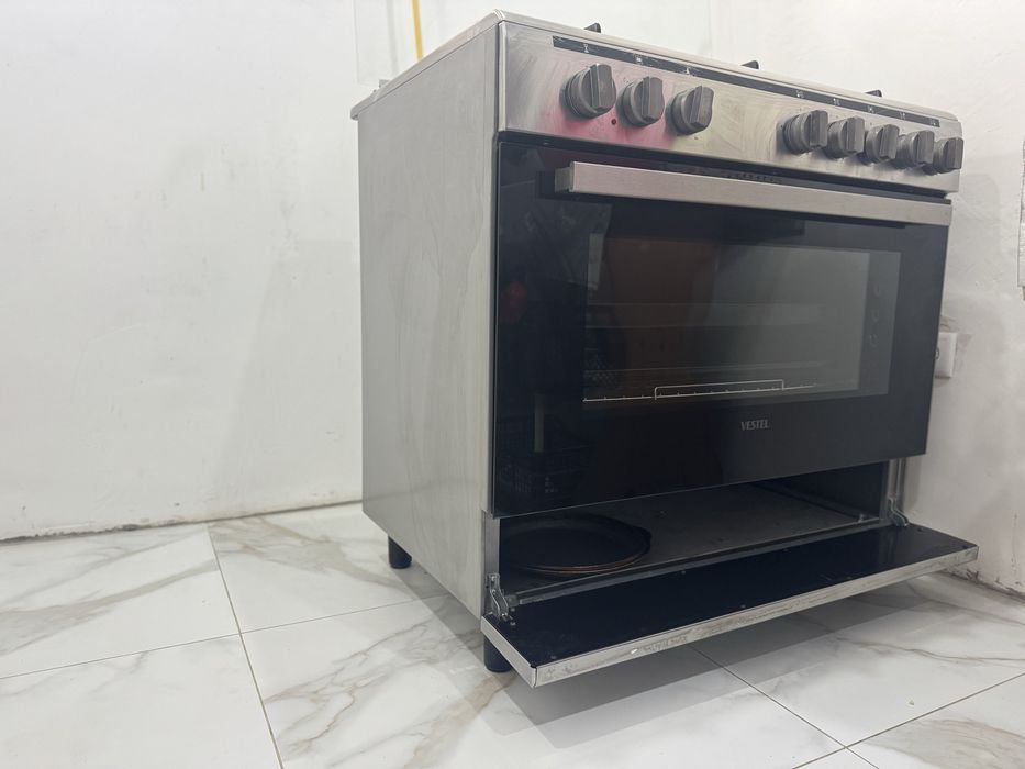 Продам газовую плиту