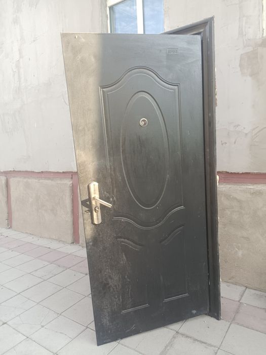Продам железный дверь бу