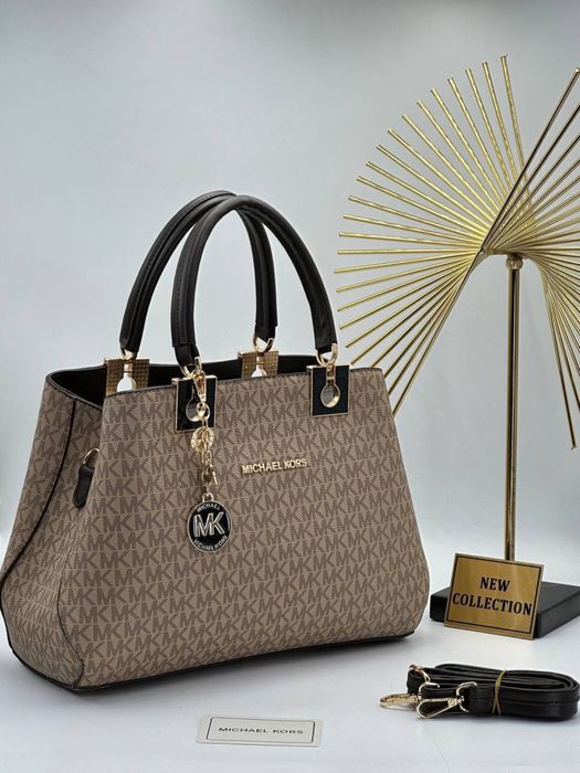 Geanta Michael Kors noua !!! Dimensiuni 30/22 !!!