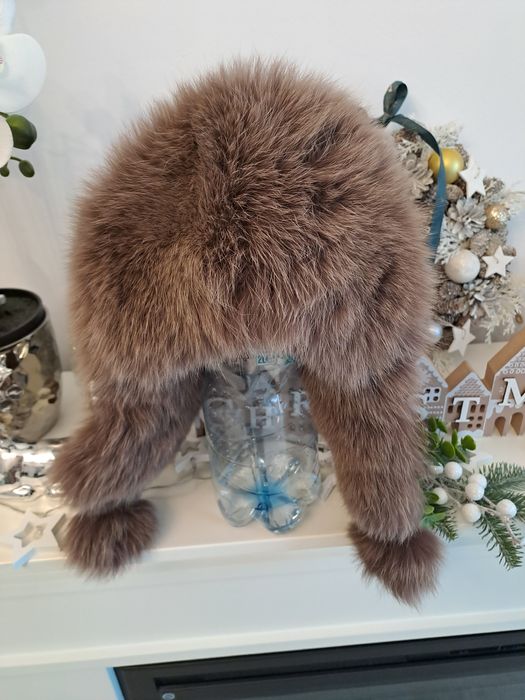 Caciula din piele și blana naturală