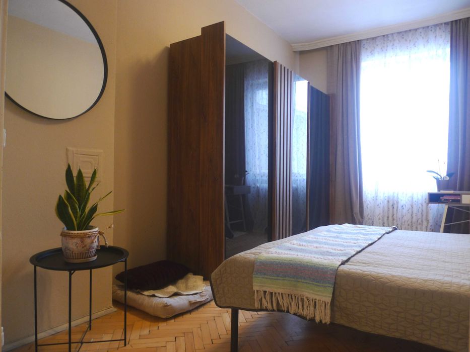 Дава се под наем Тристаен апартамент в София, Център - 75 кв.м за 790 € - Снимка #3