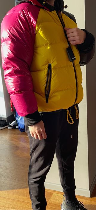 Ново Оригинално яке DSQUARED2 IT52