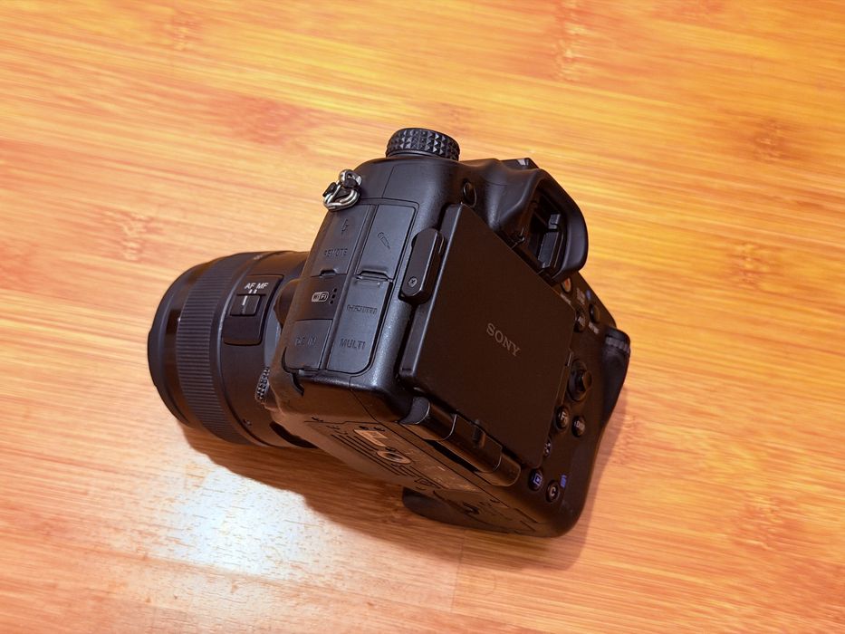 Sony A77 Mark II , stare excelenta, kit cu 2 obiective