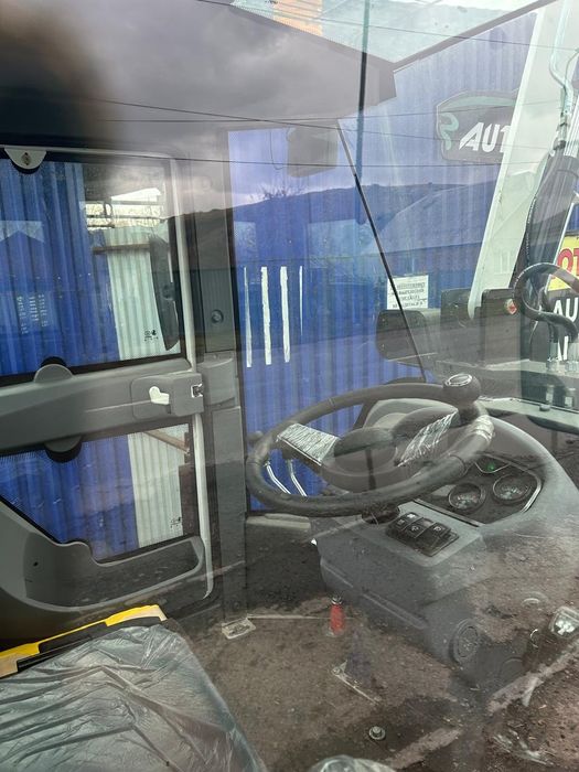 Погрузчик фронтальный