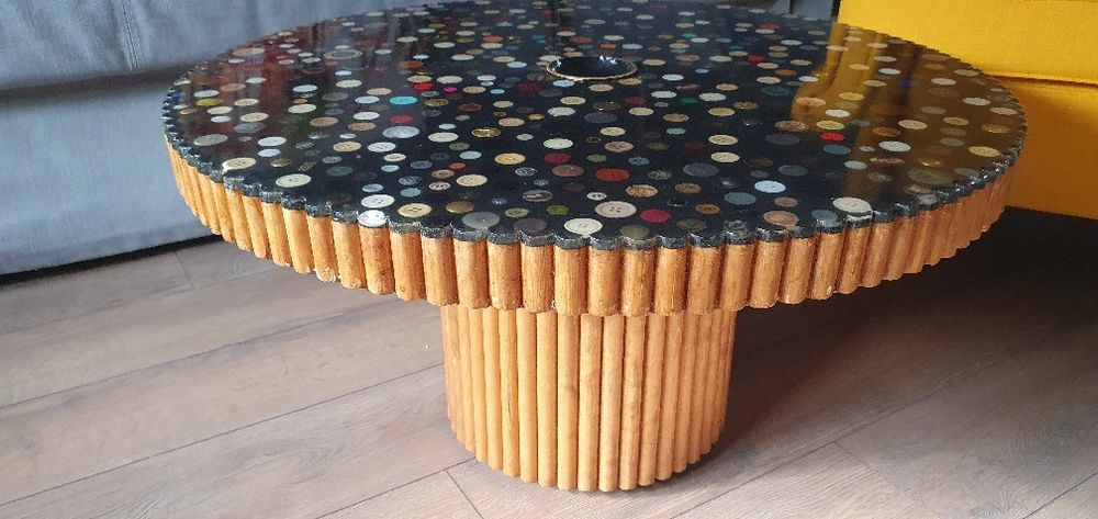 Холна маса с епоксидна смола