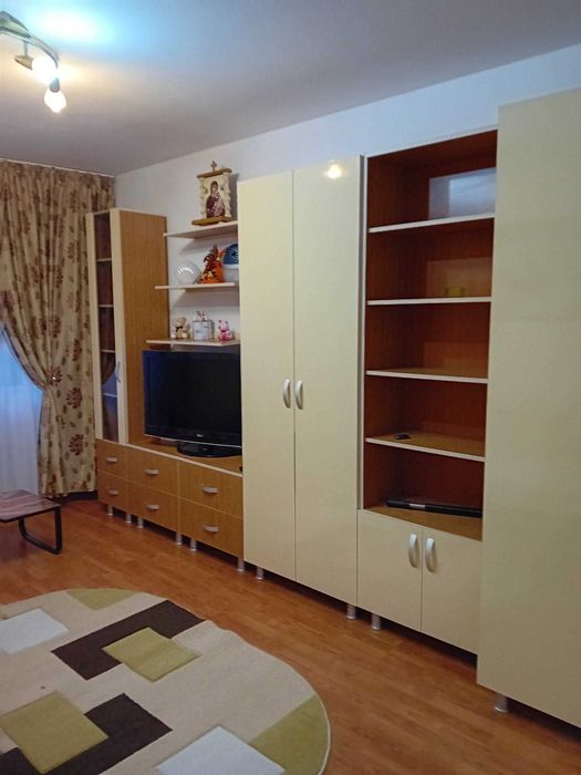 Inchiriez apartament cochet direct proprietar