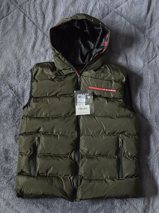 Мъжки елек с качулка-нов