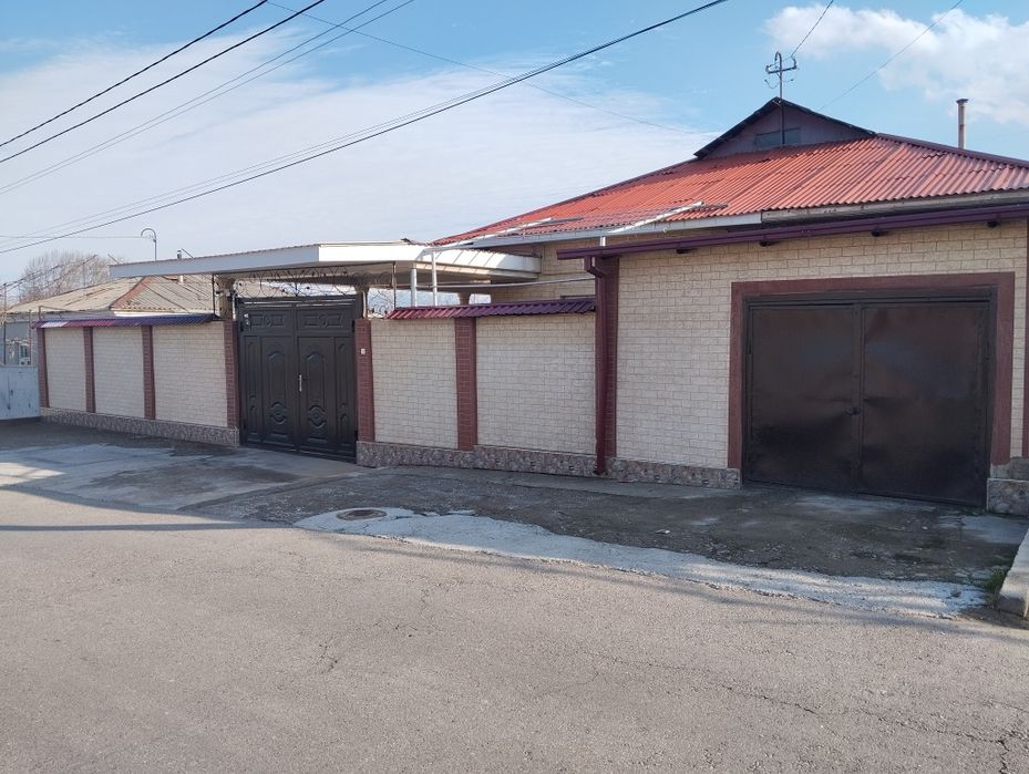 Продаётся дом  в городе Чирчик, р-н Пятсотки