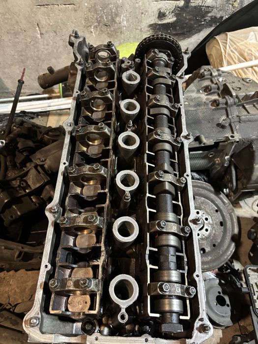 Двигатель м50б25