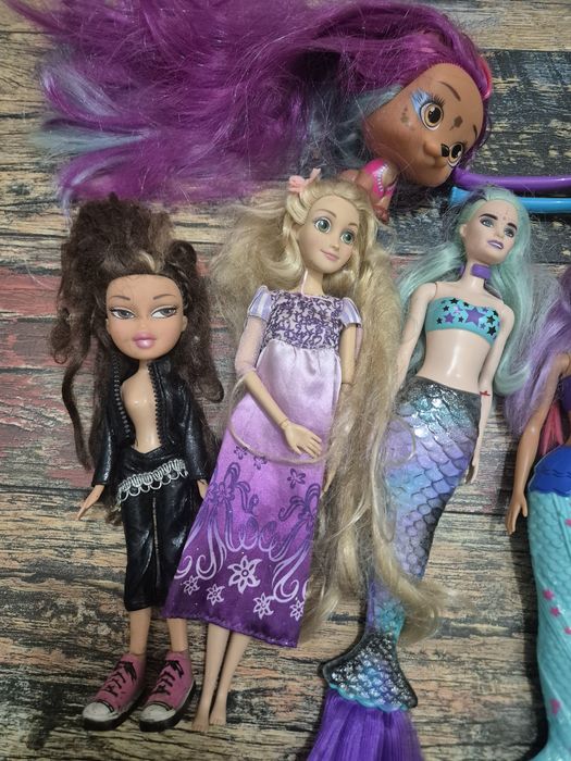 Lot papusi barbie mattel