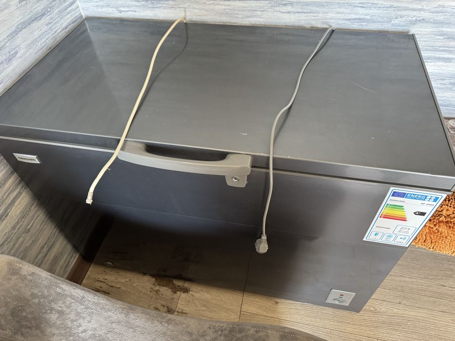 Морозильный ларь (морозильник) 300л