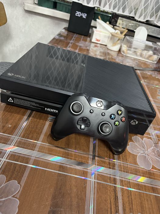 Продам Xbox One. 500gb