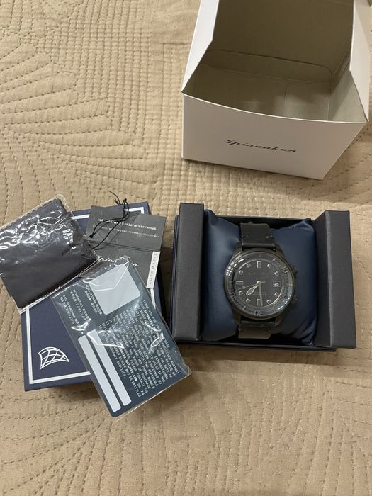 Наручные часы Sector, Casio G shock, Spinnaker(seiko)