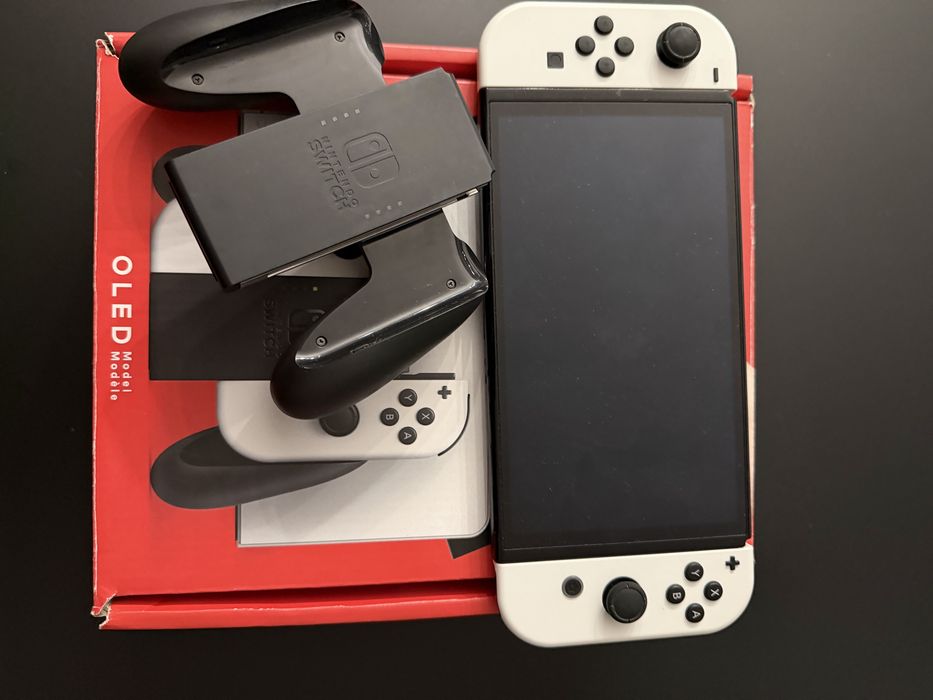 Nintendo Switch Oled , white edition, stare ca nou !!