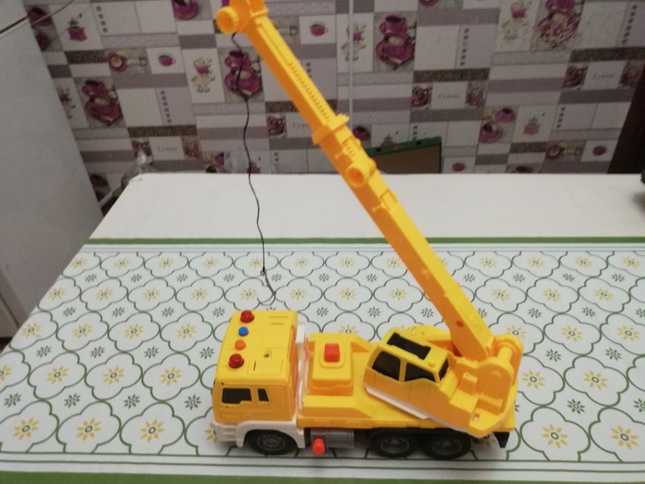 Продам Автокран игрушечные