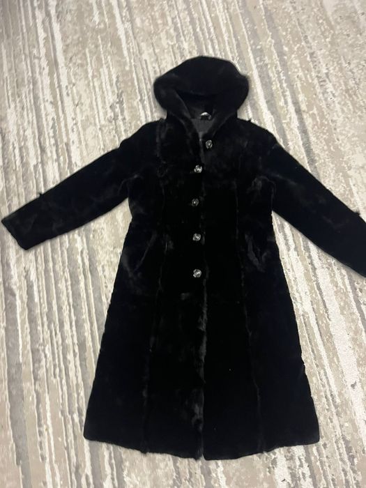 Продам женскую шубу