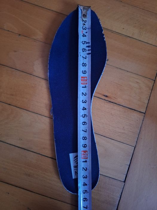 adidasi adidas 40 neo ca noi cu dungi argintii