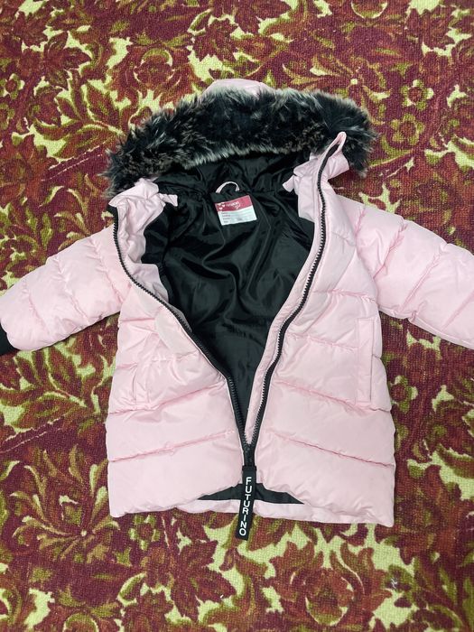 Продам куртку для девочки