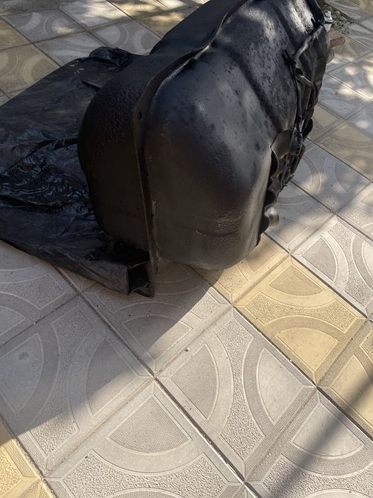 Резервоар за Тойота Ленкруйзер j90