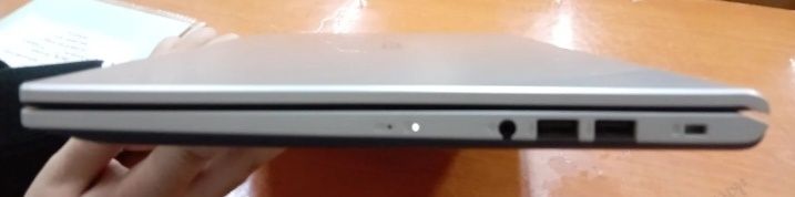 Asus noutbuk sotildi