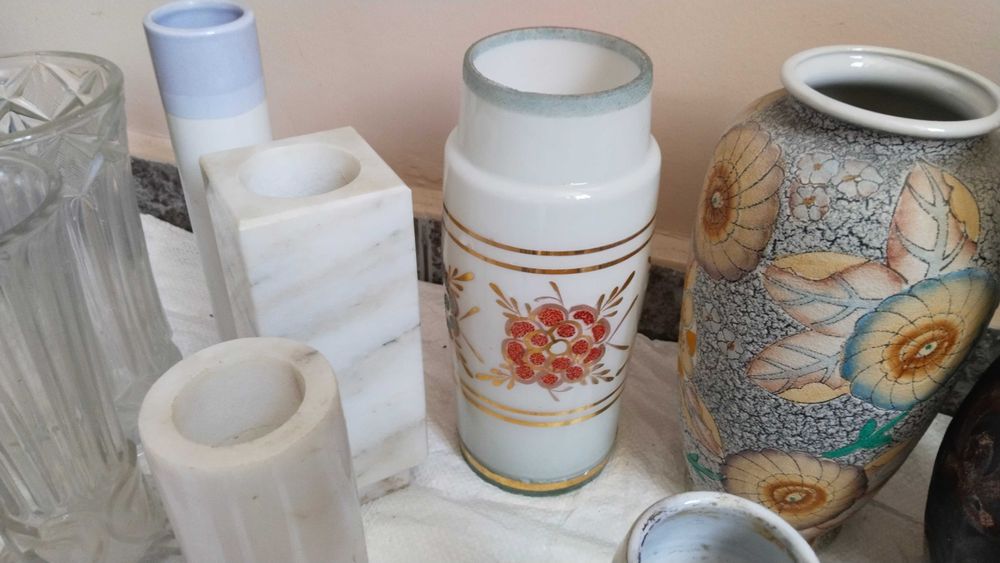 Вази най-различни