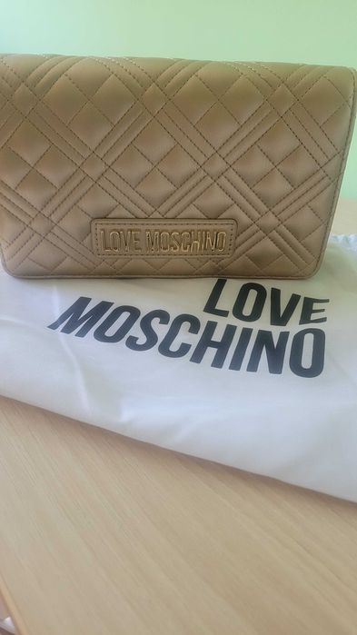 оригинална дамска чанта през рамо Love Moschino