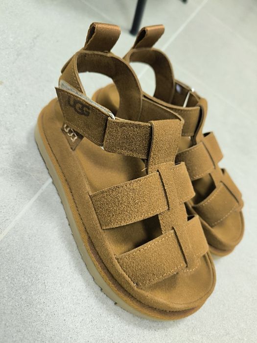 Sandale ugg  mărimea 37
