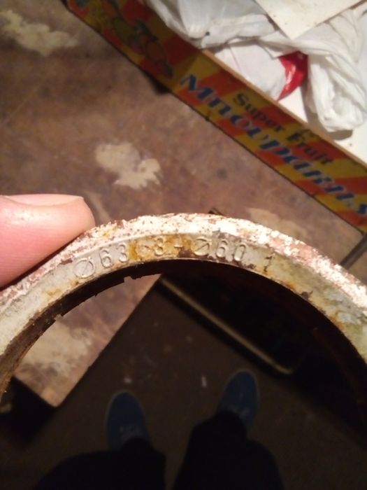 Болтове втулки тасове Дачия Рено Нисан