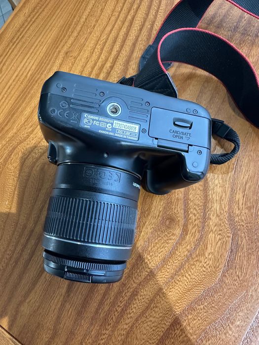 Продам Canon 1100D