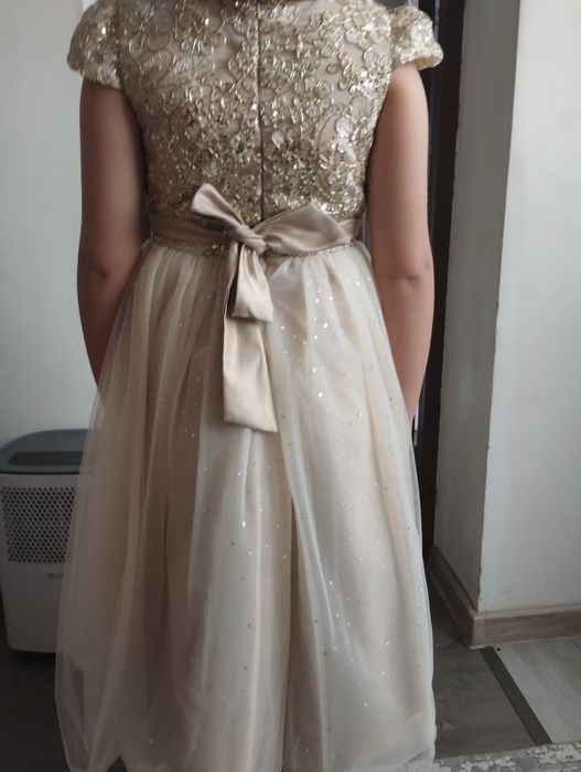 Rochie fetita 7-8 ani