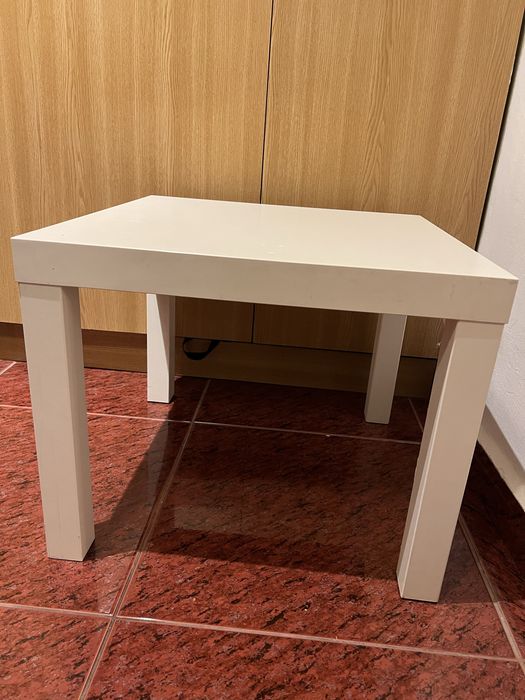 Masuta cafea Ikea Lack alba