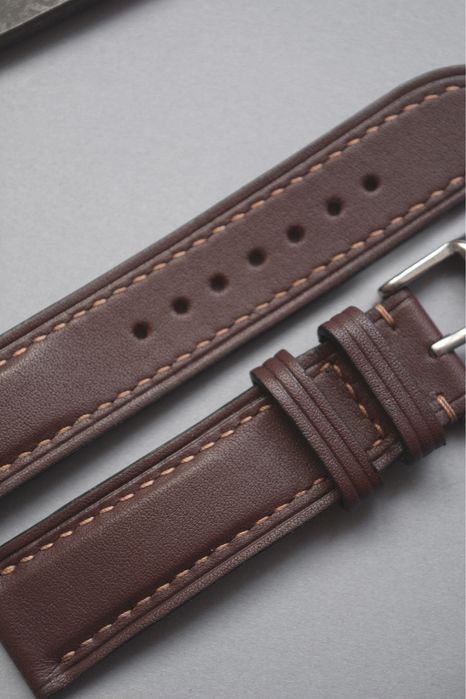 Кожаный ремешок для часов. Ручная работа. Французкая кожа.
