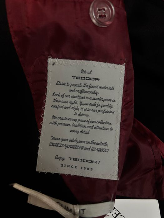 Продавам мъжко сако Teodor