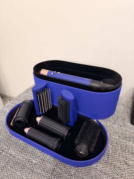 Продавам Dyson airwrap!