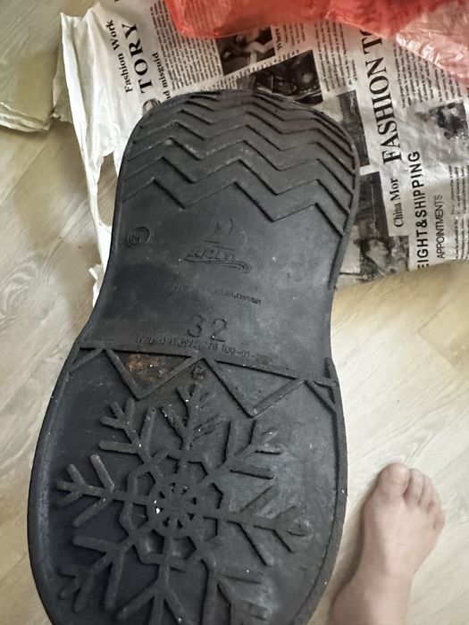 Продам валенки с галошами