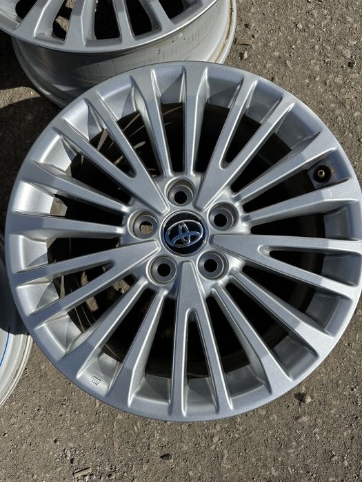 Диски от камри 80 (оригинал)